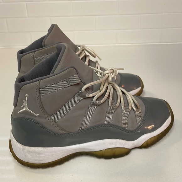 2010 Air Jordan 11 Retro 'Cool Grey' - Picture 3 of 6